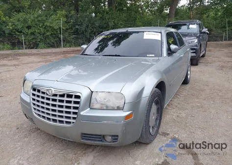 2005 Chrysler 300 Touring from USA, damaged, VIN 2C3JA53G95H508451
